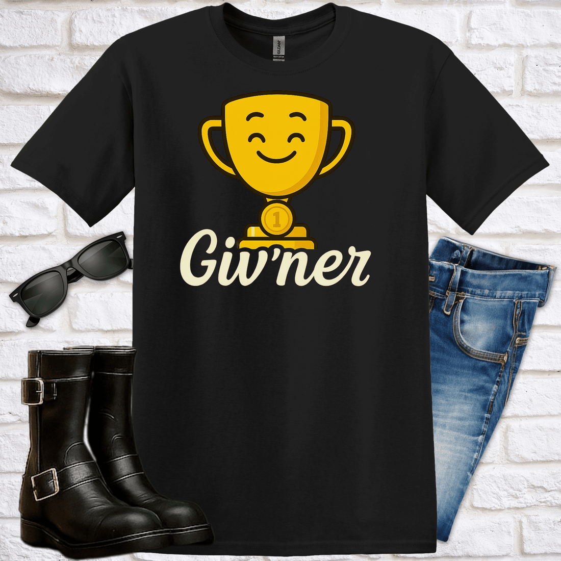 Giv'ner Trophy T-Shirt - Newfinese Please