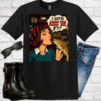"I Gotta Kiss 'Er, B'y?" Tee — Screech - In Pop Art - Newfineseplease.ca