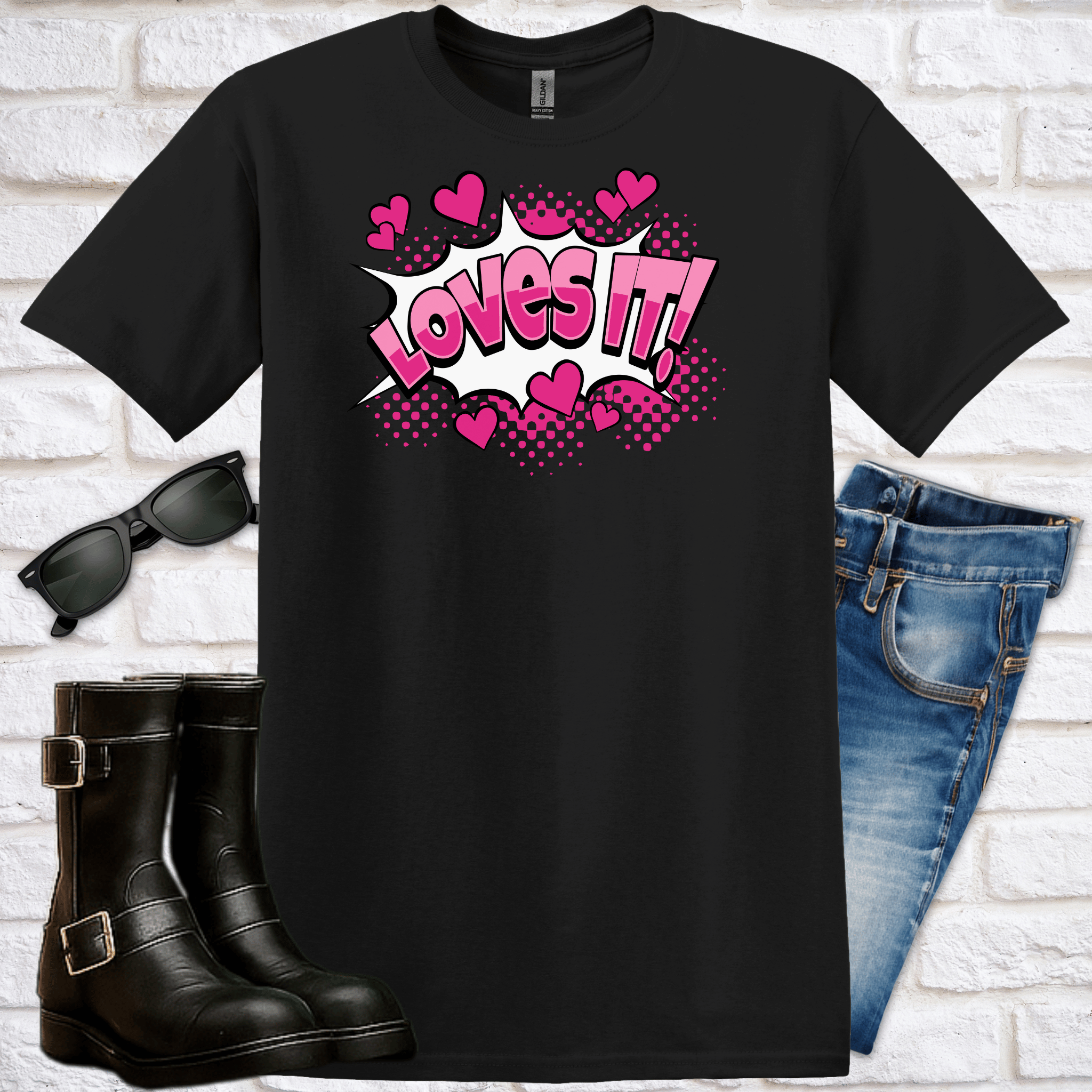 "Loves It!" Hearts T-Shirt - Newfinese Please