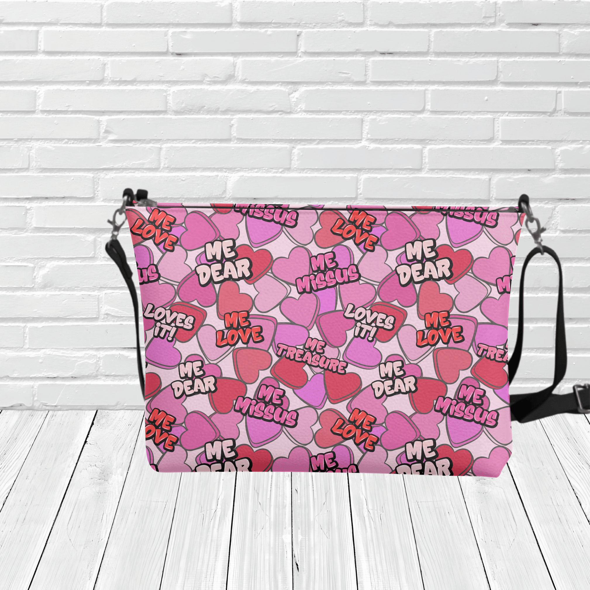 "Newfinese Sweethearts" Crossbody - Newfineseplease.ca